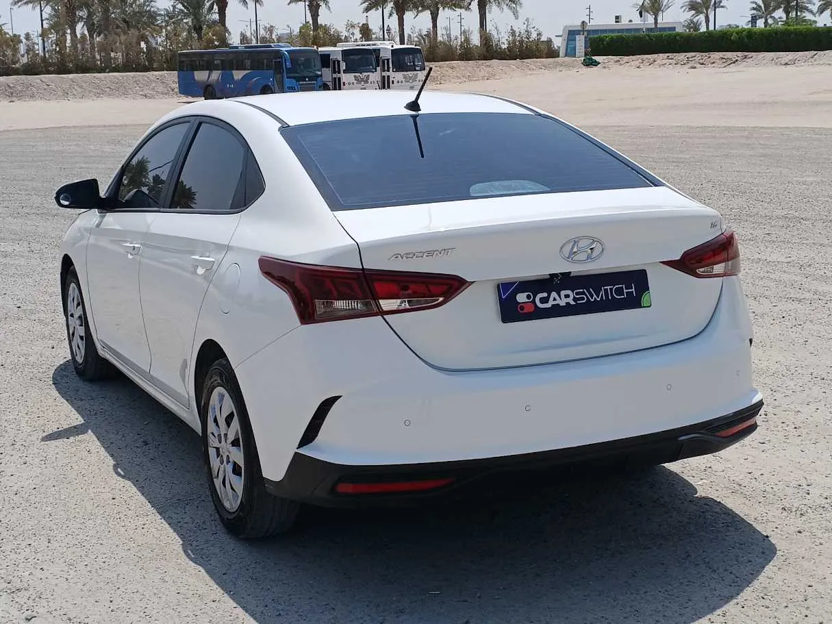 Car image 7