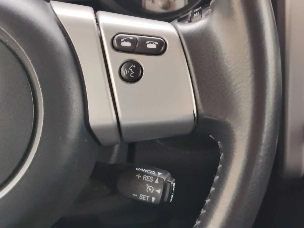 Car image 27