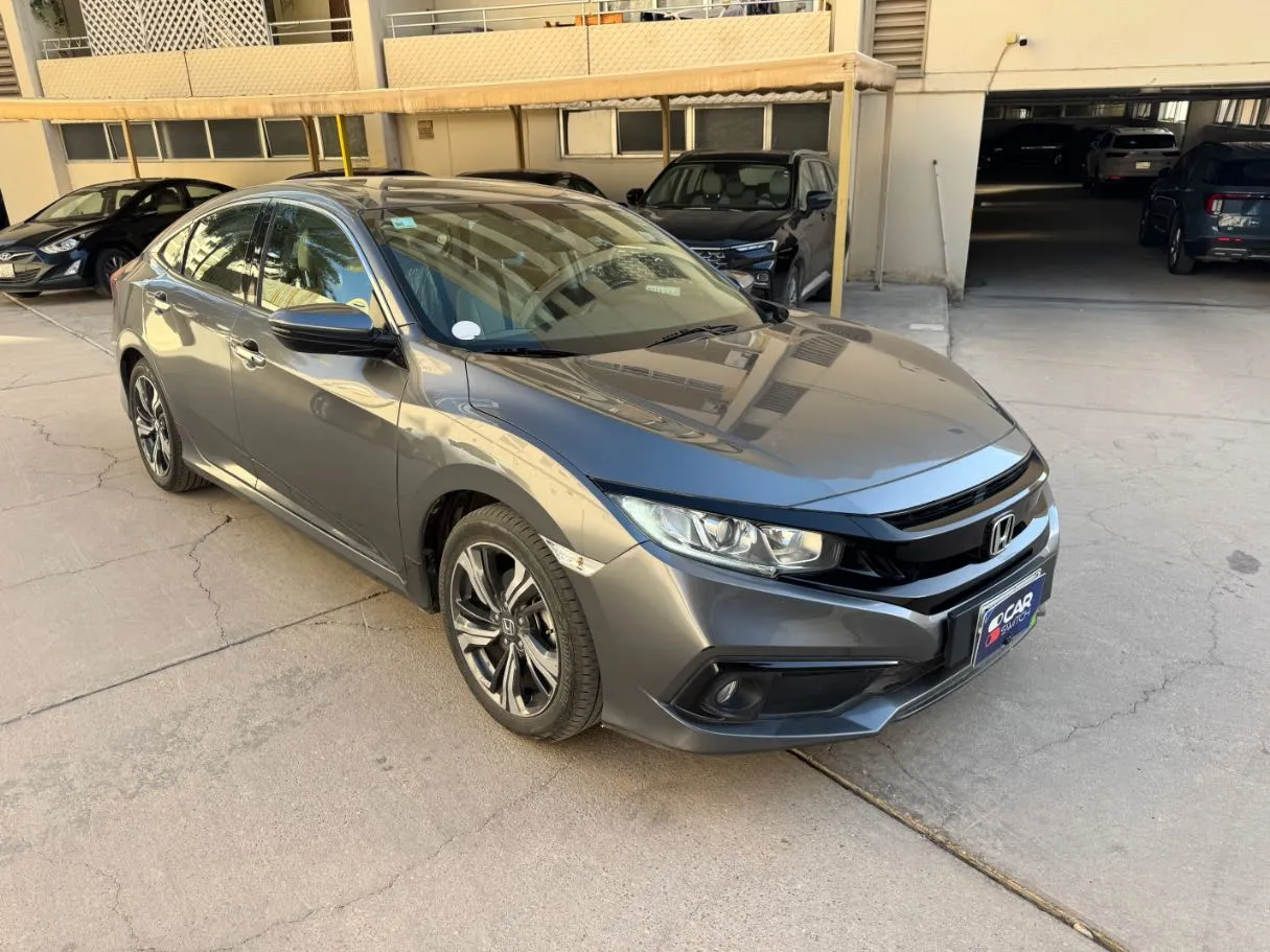 Car image 3