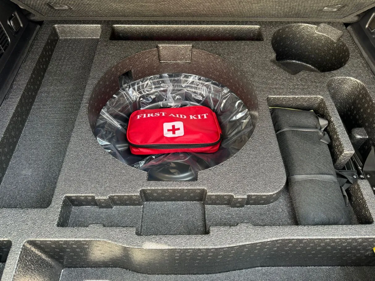 Car image 27
