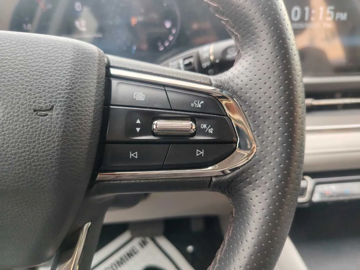Car image 33