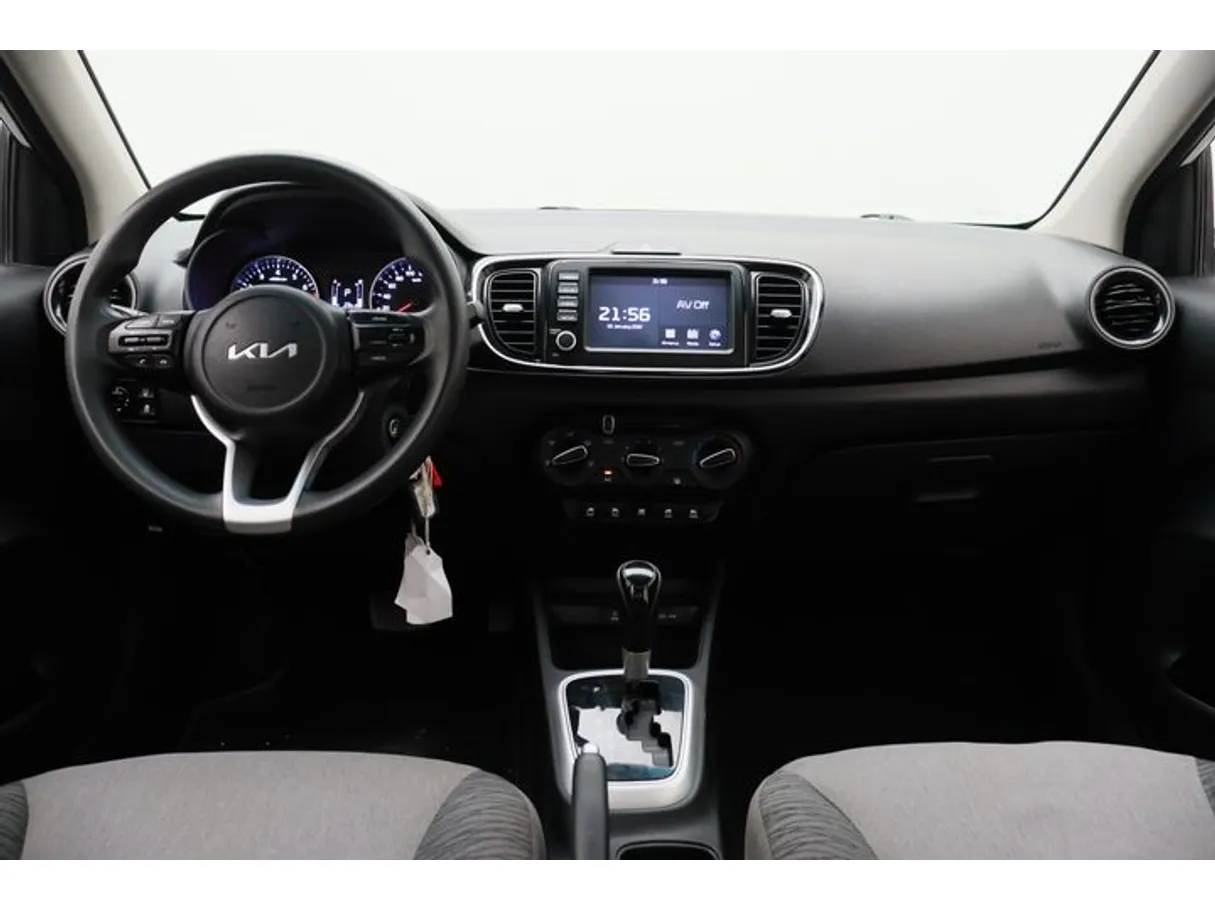Car image 14