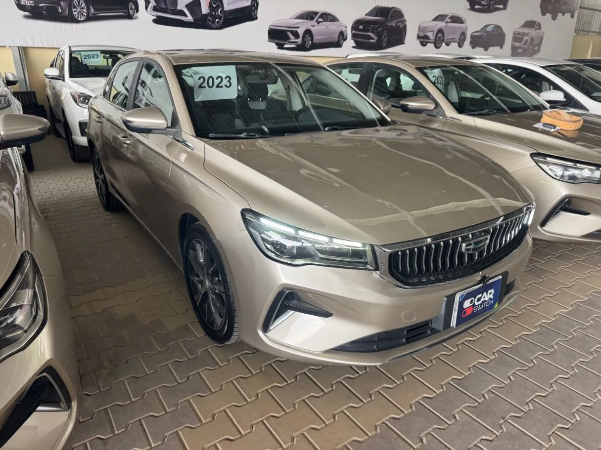 Car image 3