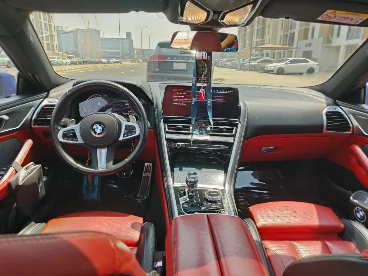 Car image 25