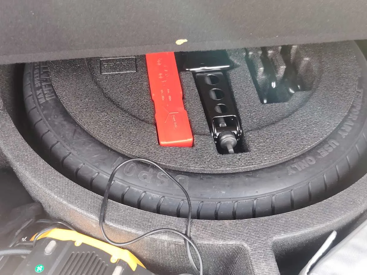 Car image 38