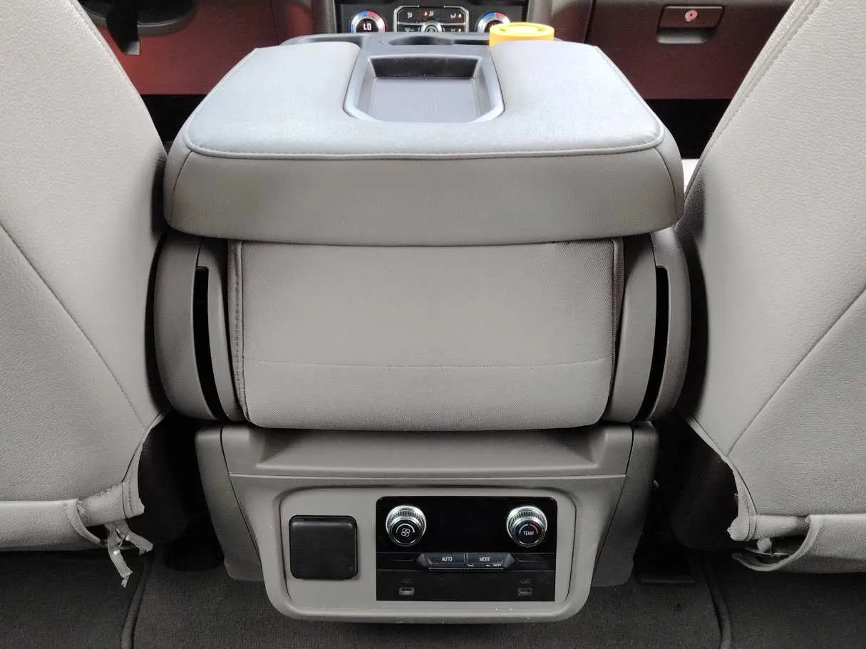 Car image 31