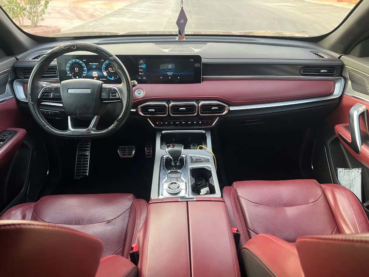 Car image 15