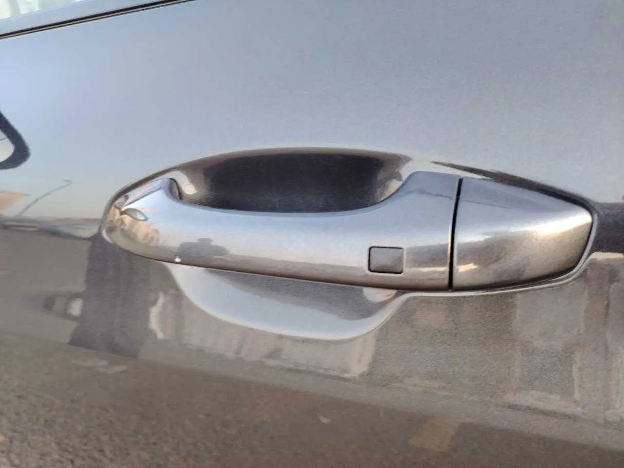 Car image 29