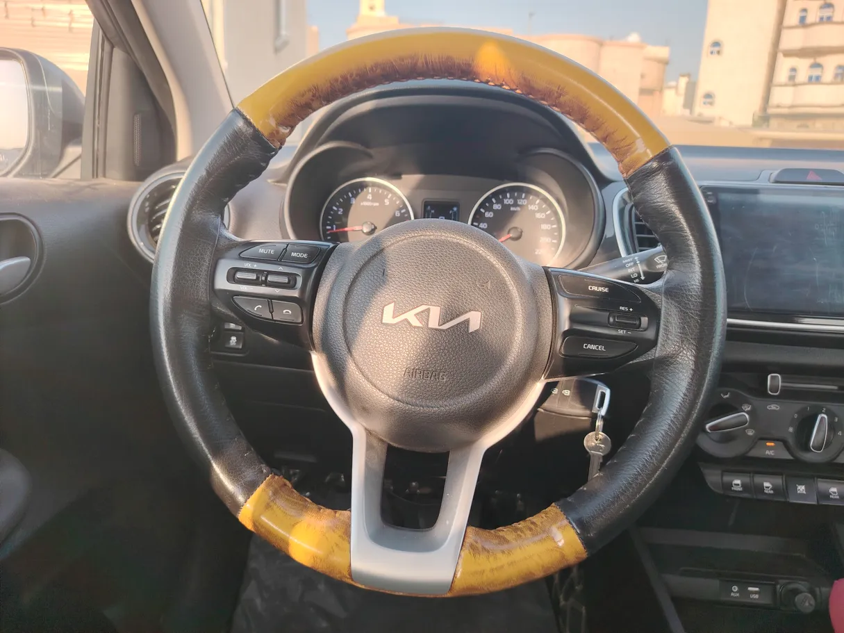 Car image 21