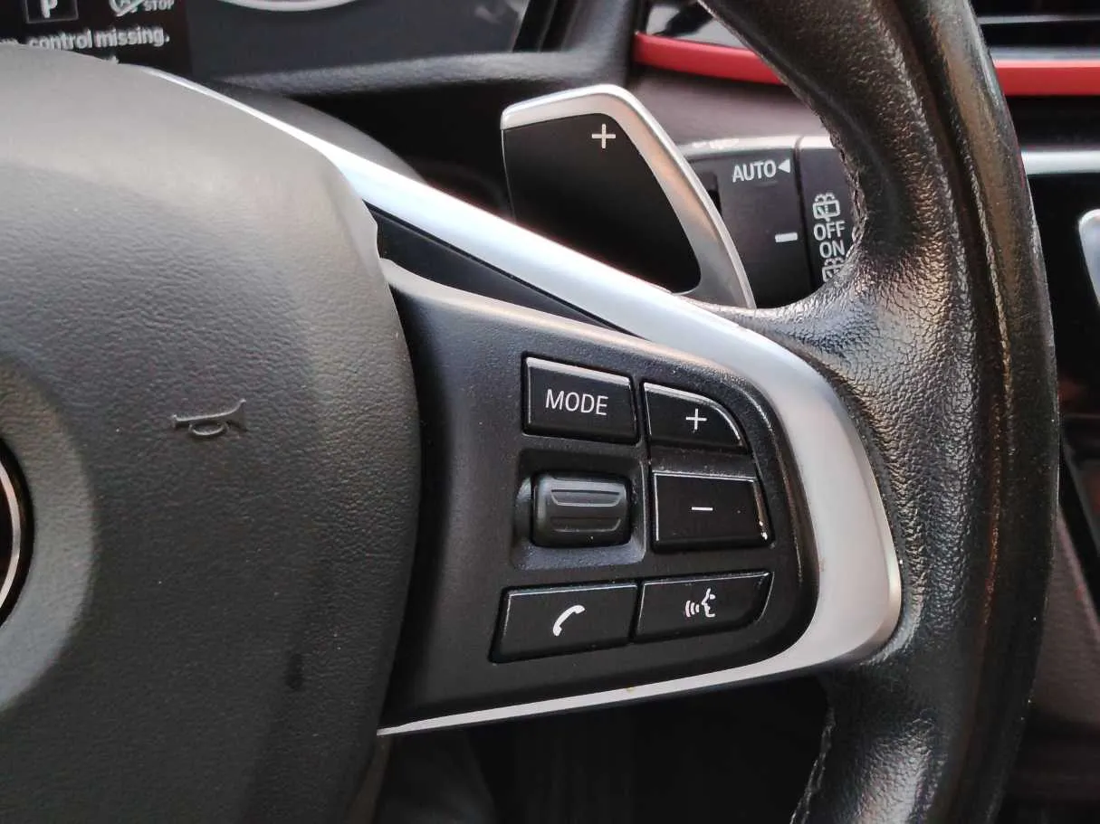 Car image 29