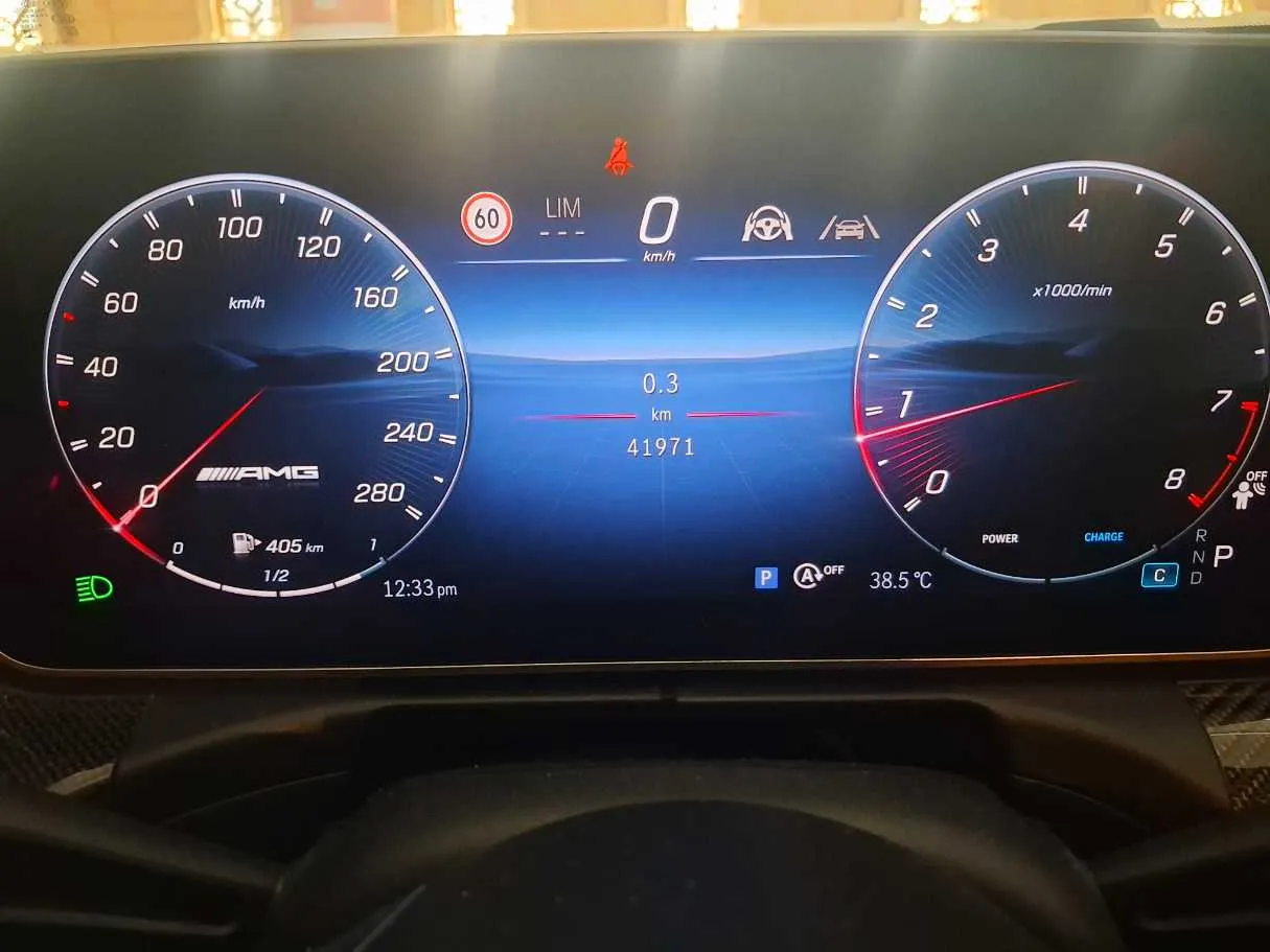 Car image 17
