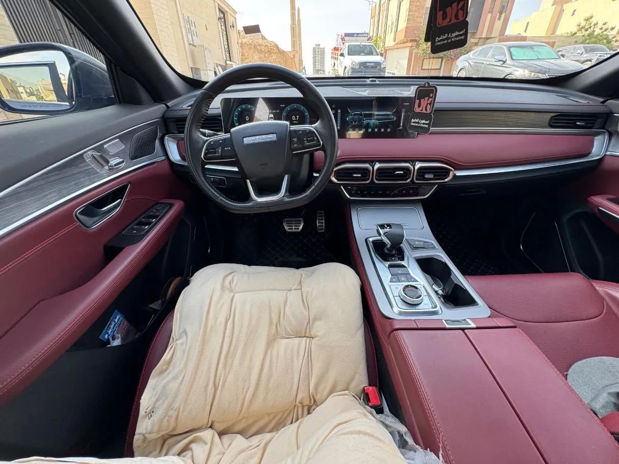 Car image 15