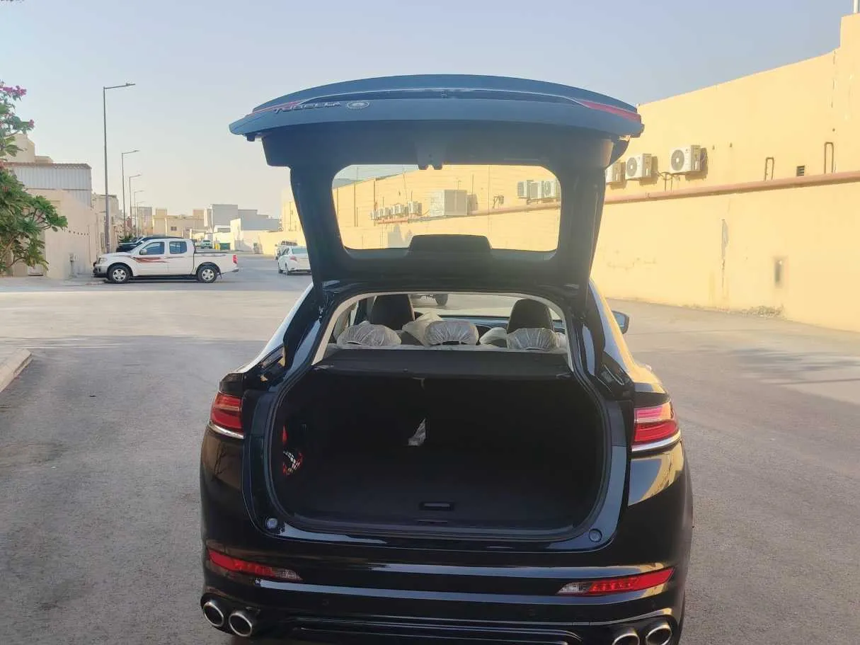 Car image 23