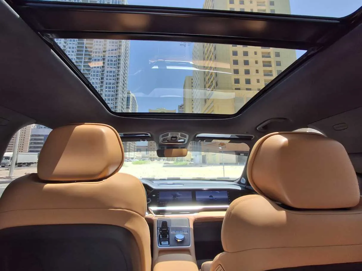 Car image 22