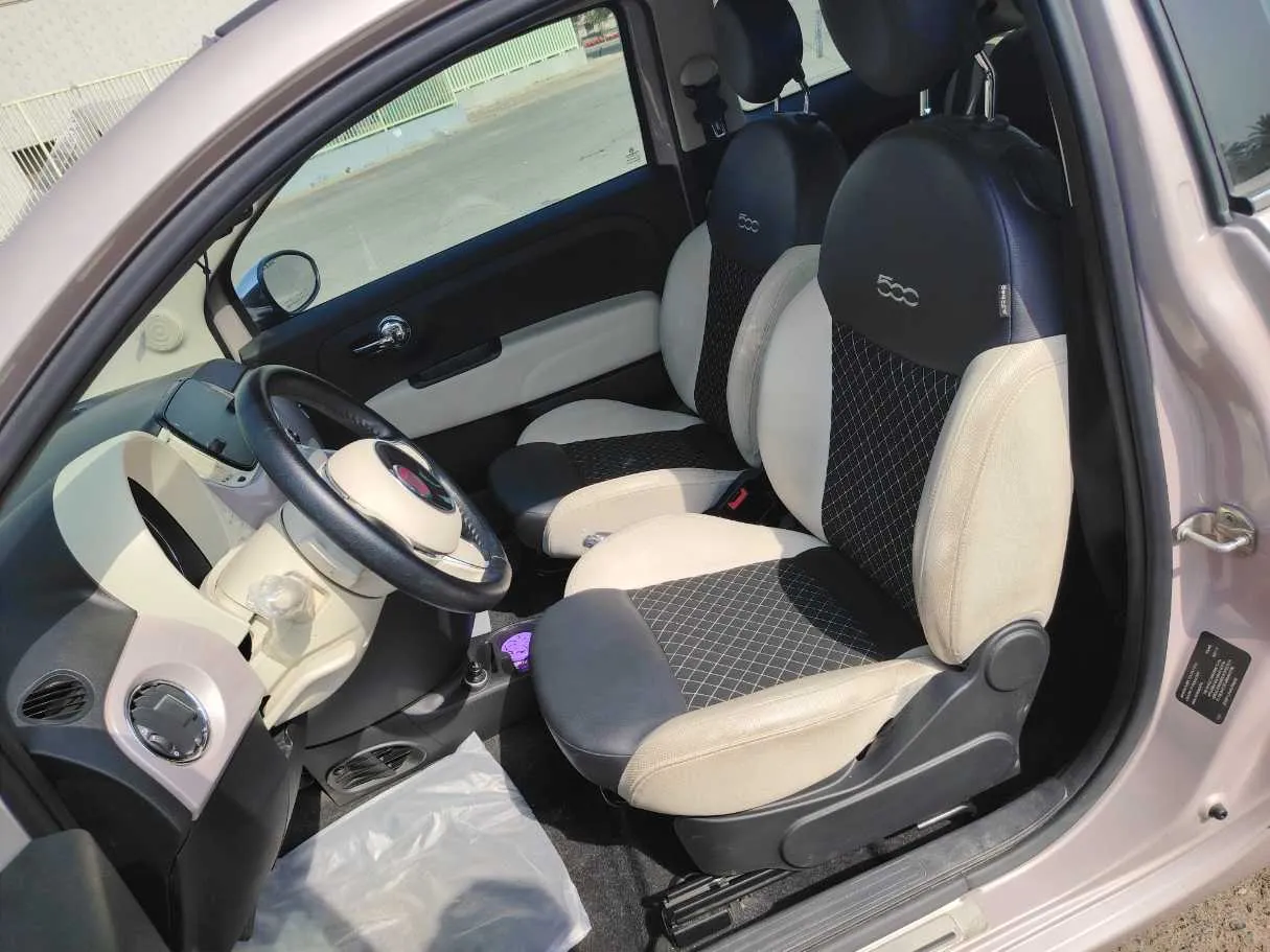 Car image 12
