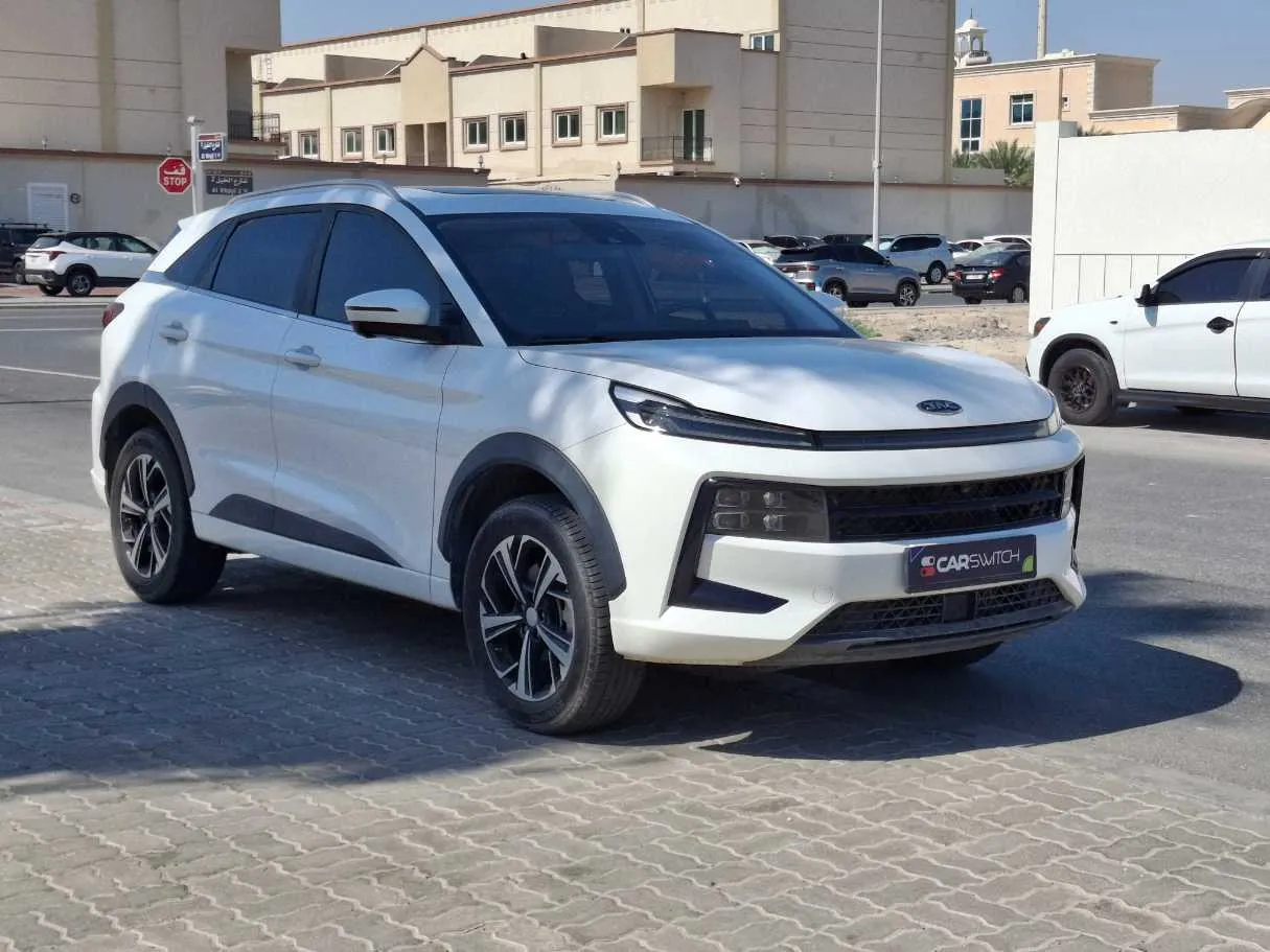 Car image 3