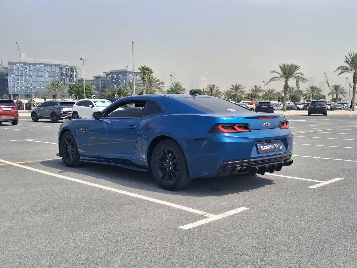 Car image 7
