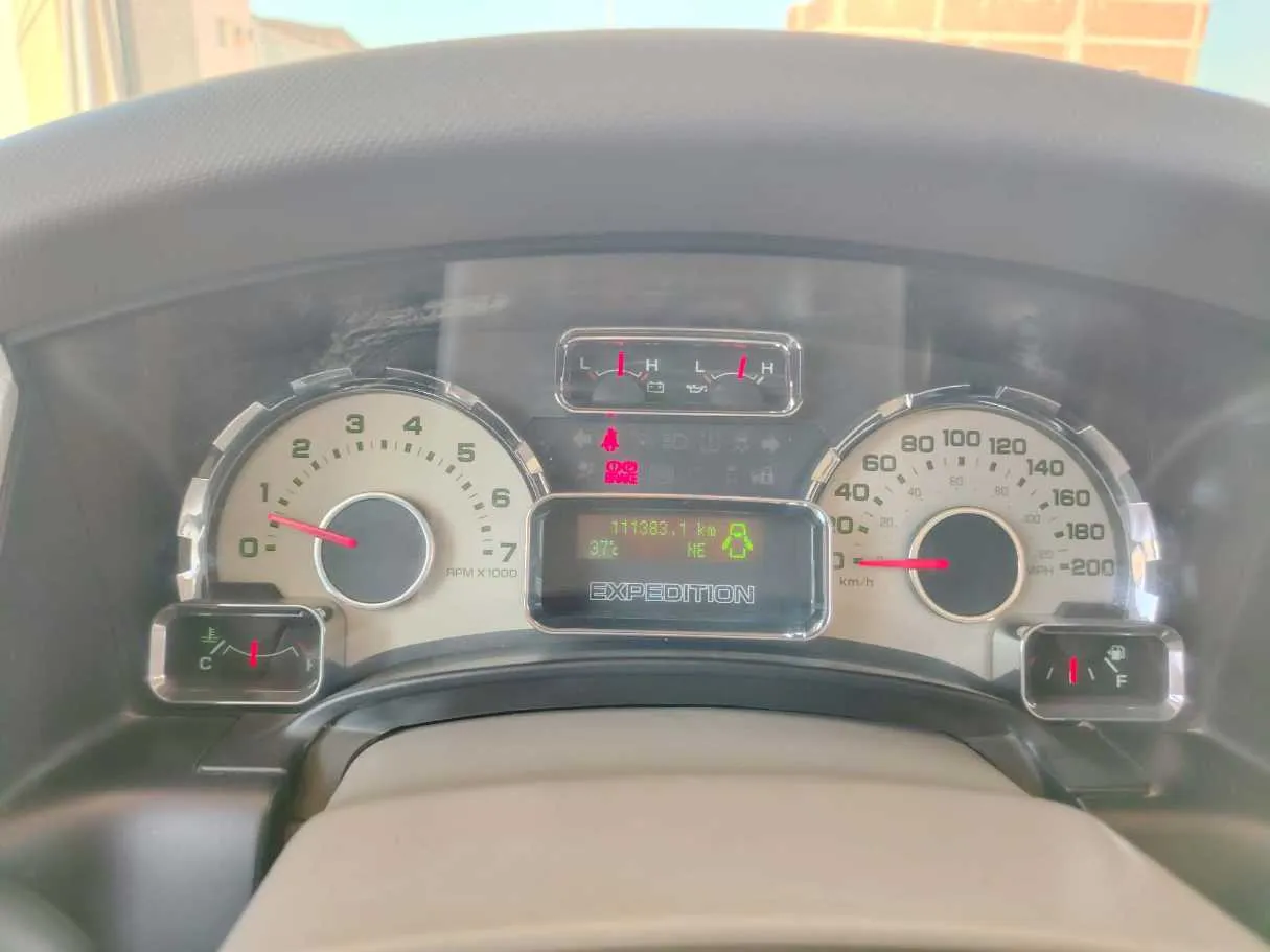 Car image 28