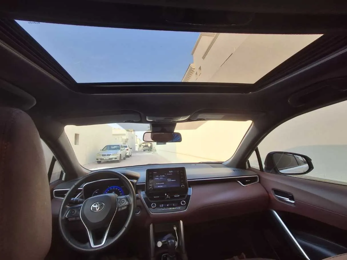Car image 13