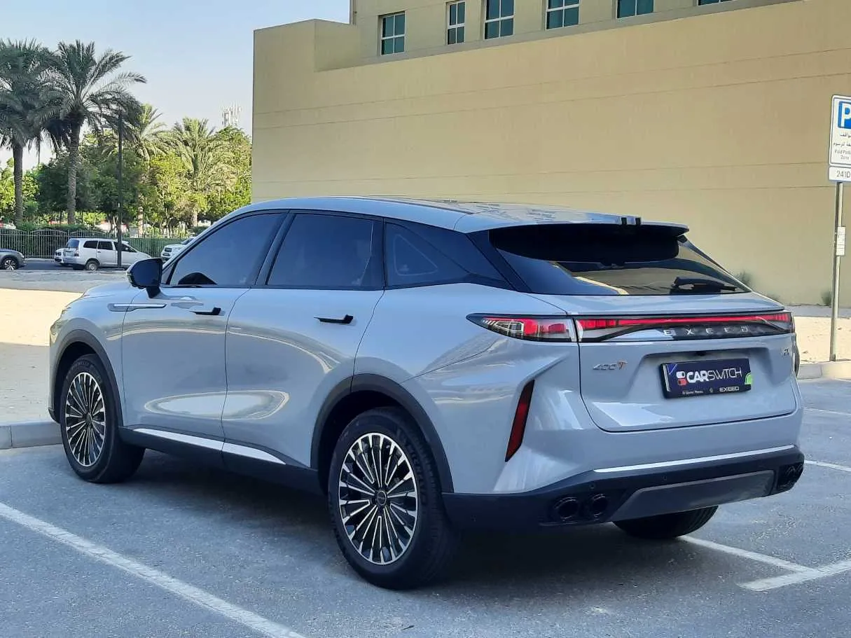 Car image 7