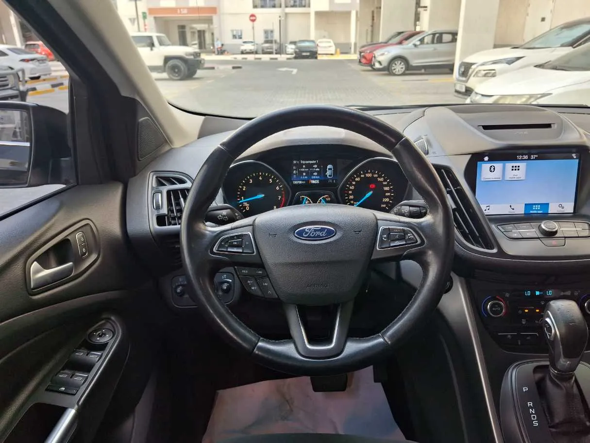 Car image 17
