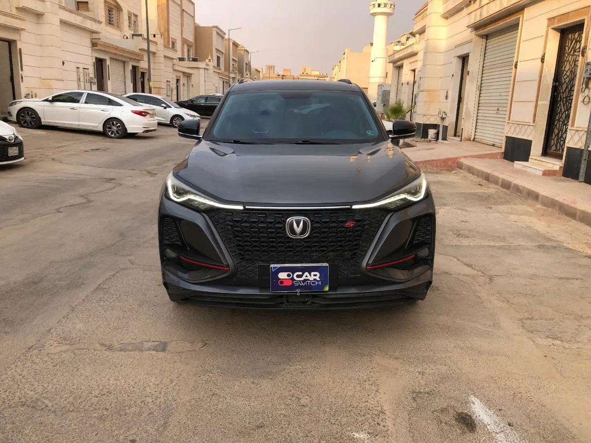 Car image 2