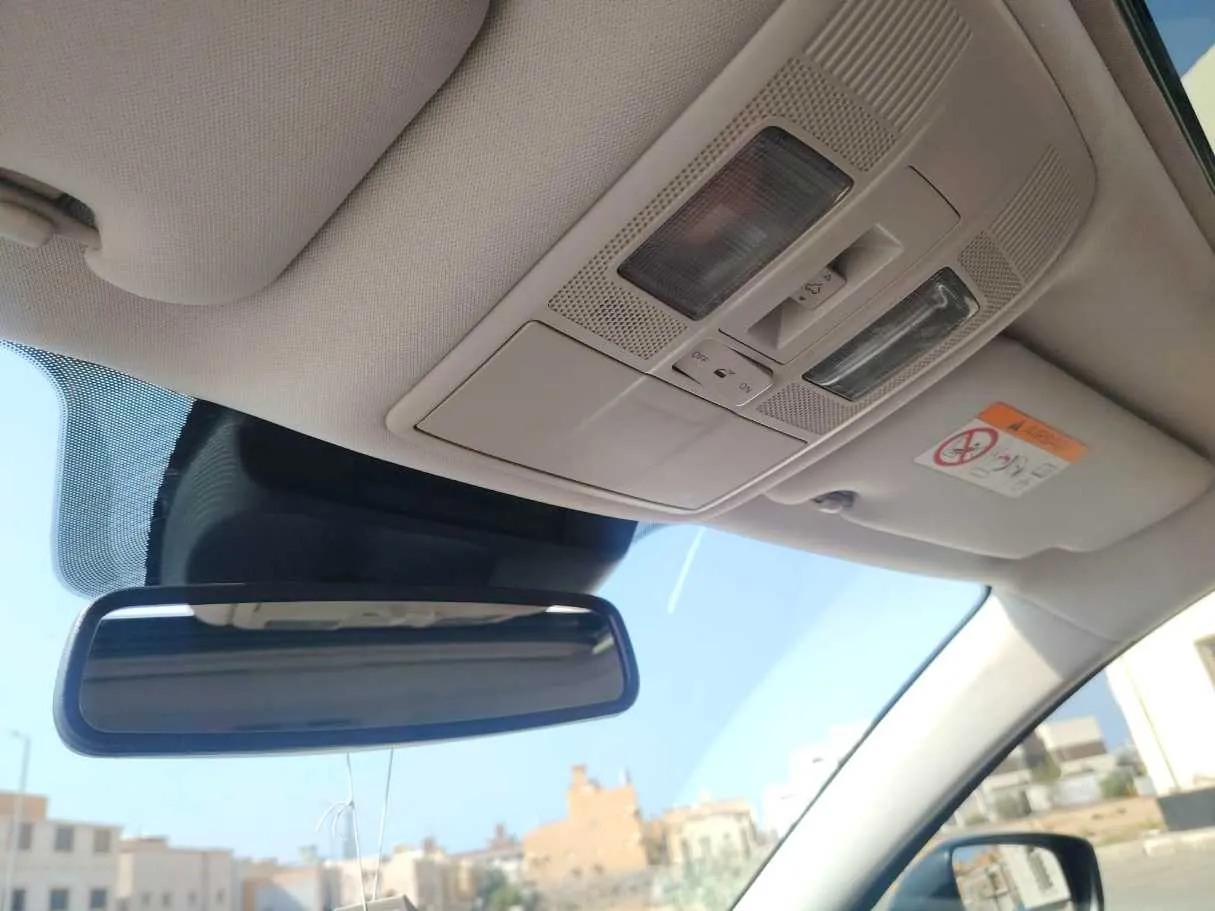 Car image 31
