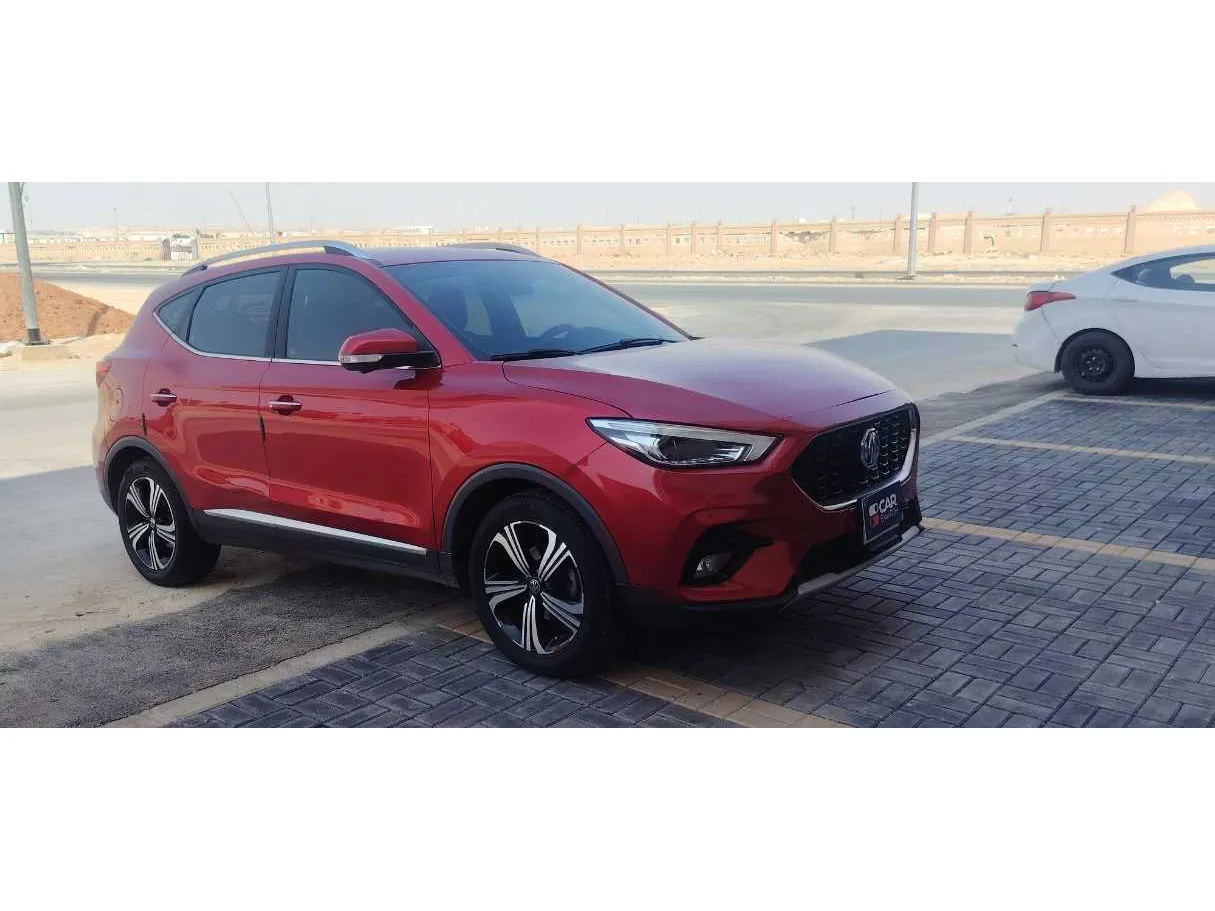 Car image 3