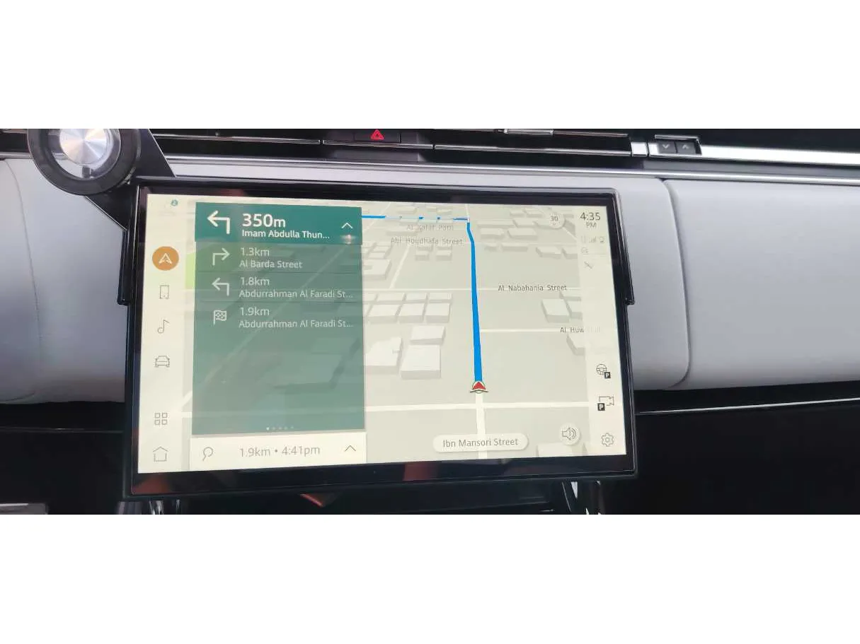 Car image 18