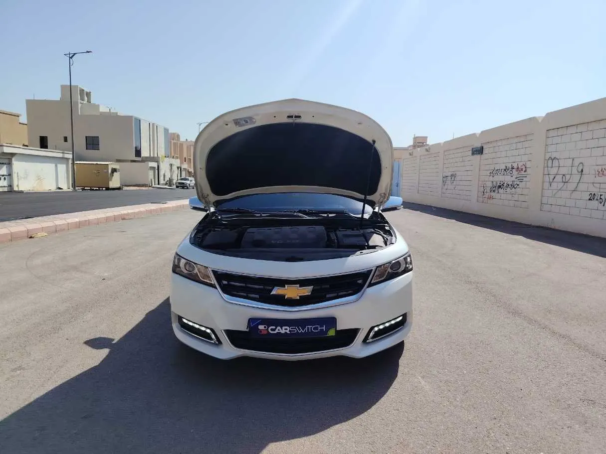 Car image 32