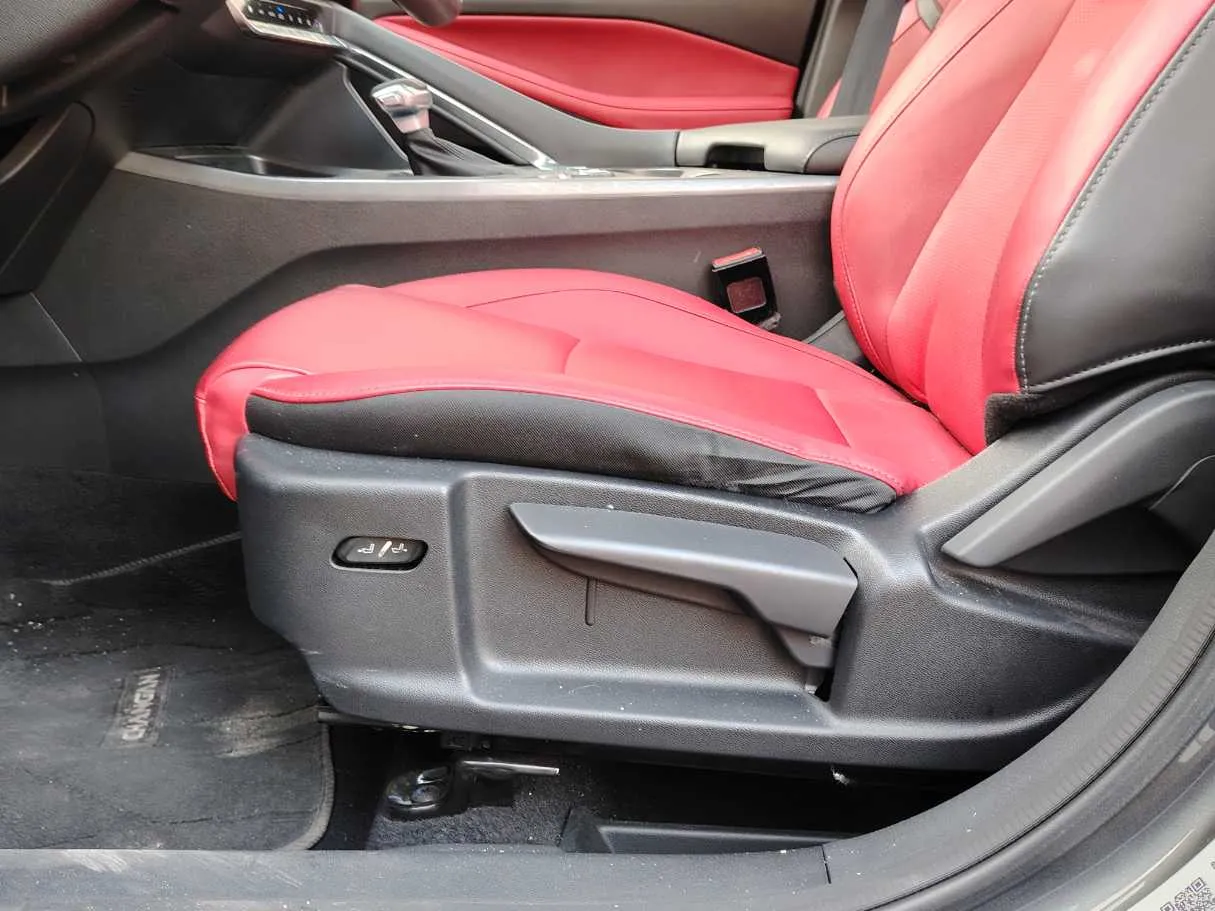 Car image 33