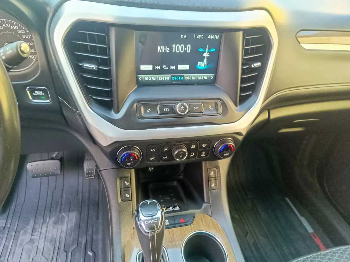 Car image 23