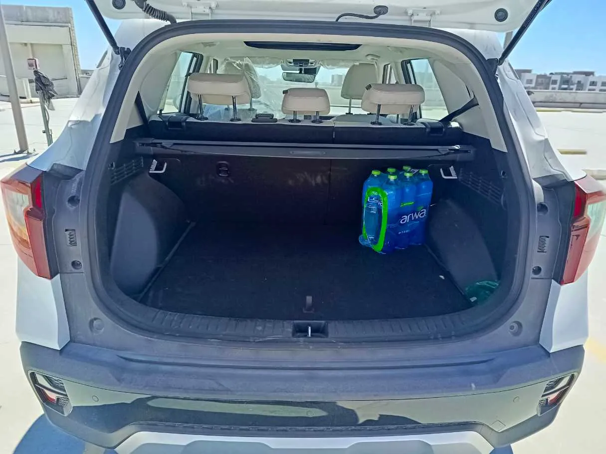 Car image 32