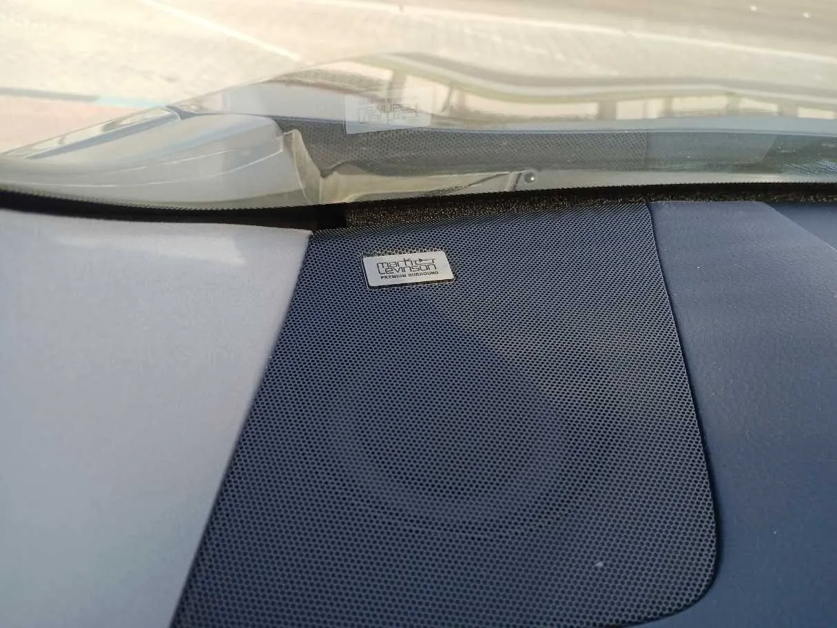 Car image 24