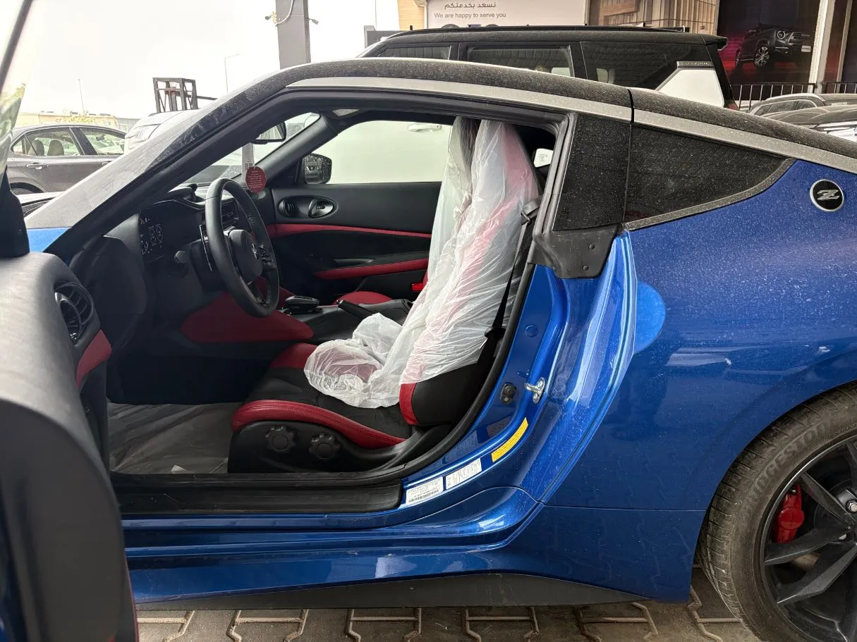 Car image 11