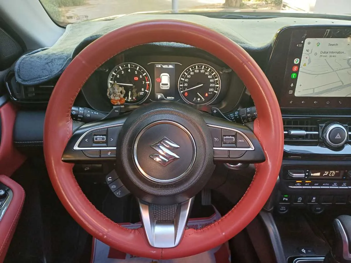 Car image 17