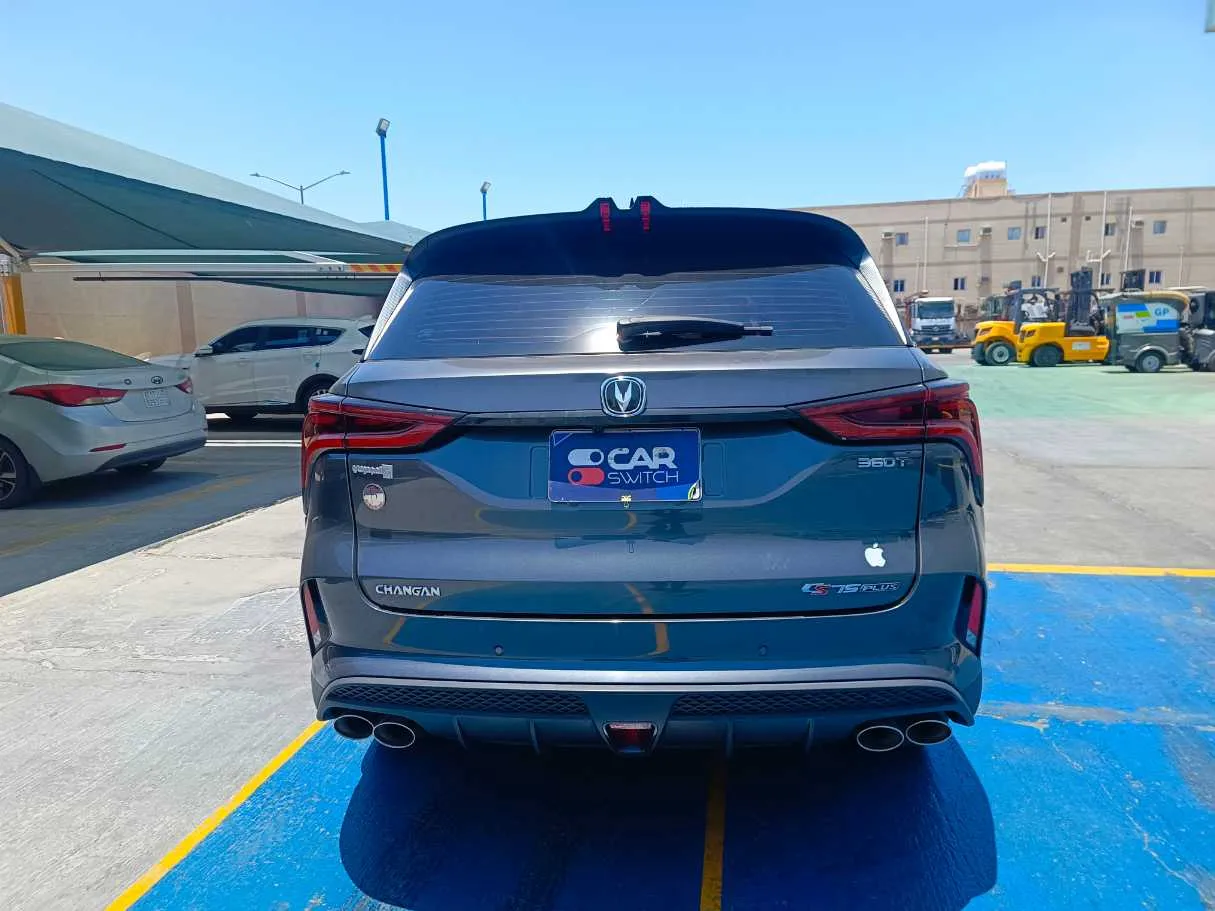 Car image 6
