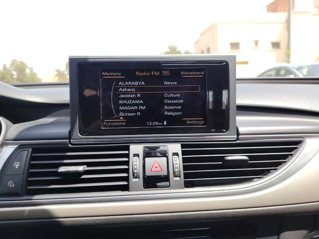 Car image 22