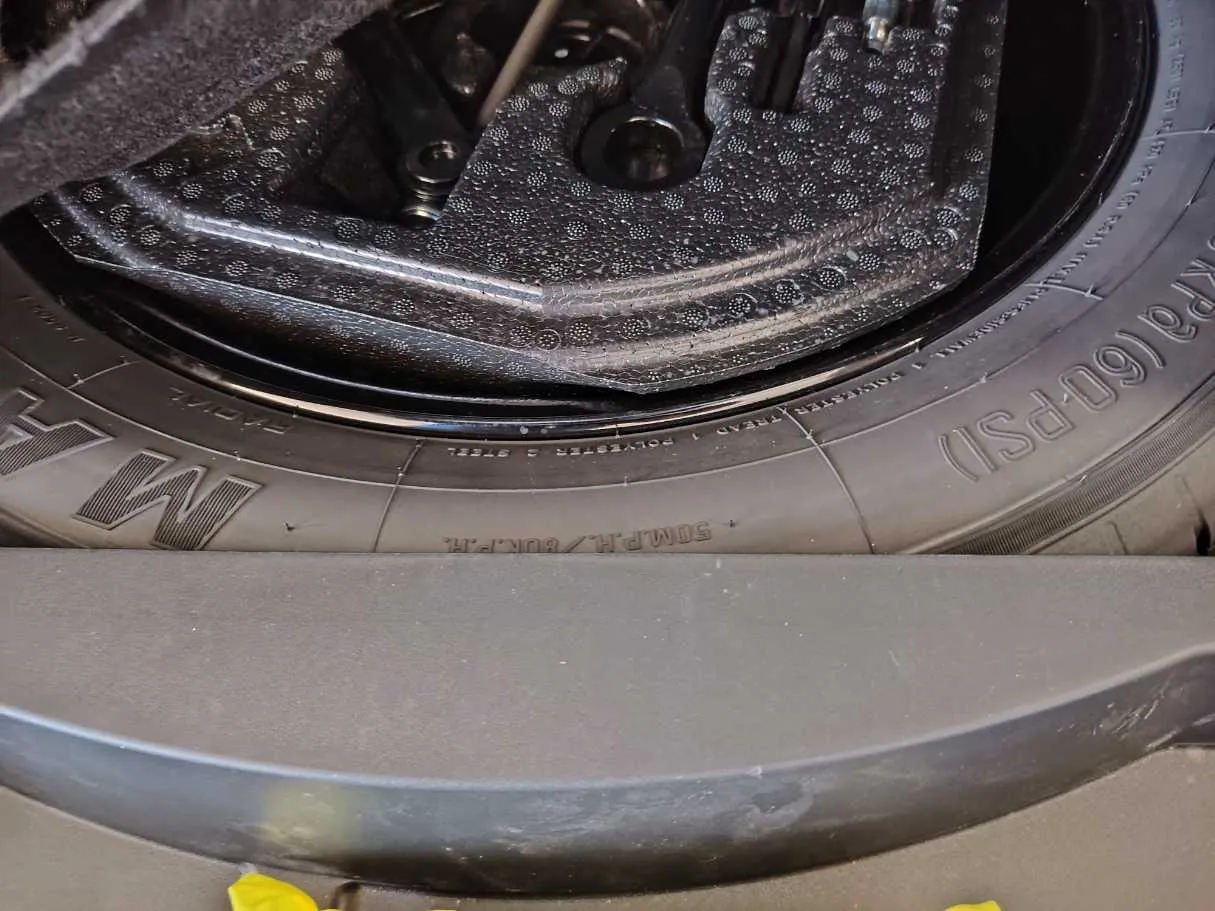 Car image 41