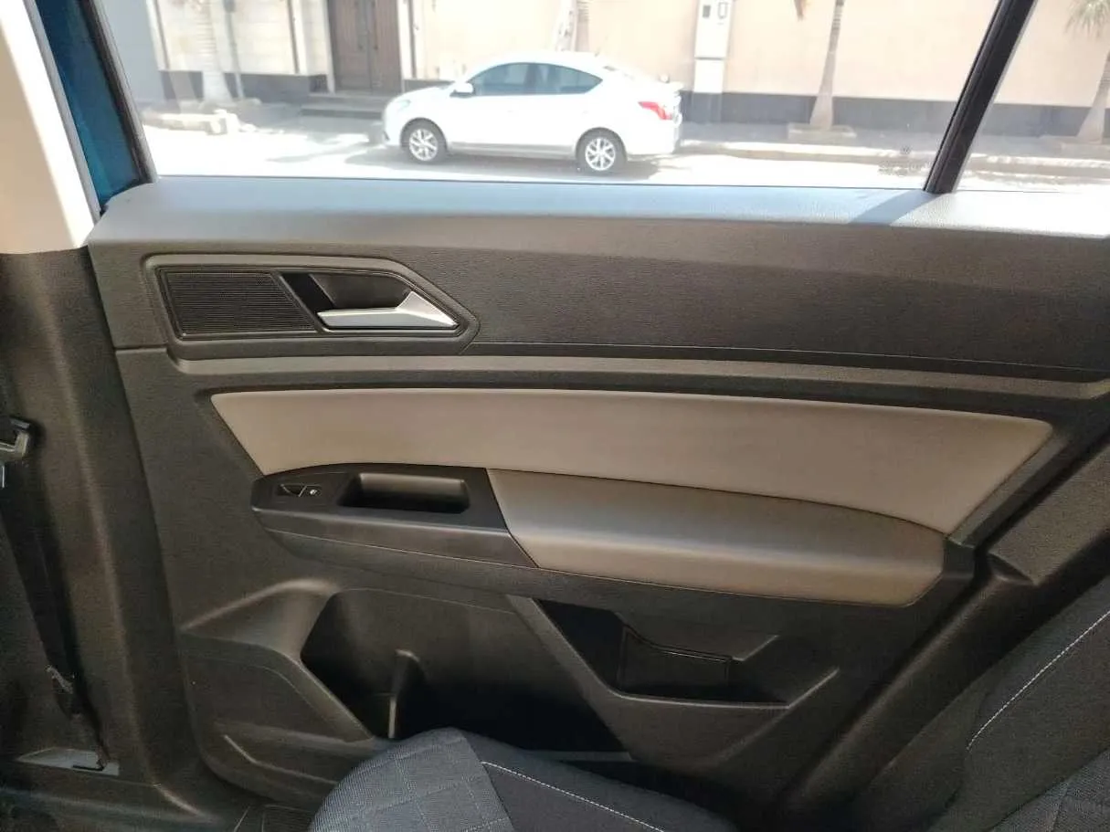 Car image 41