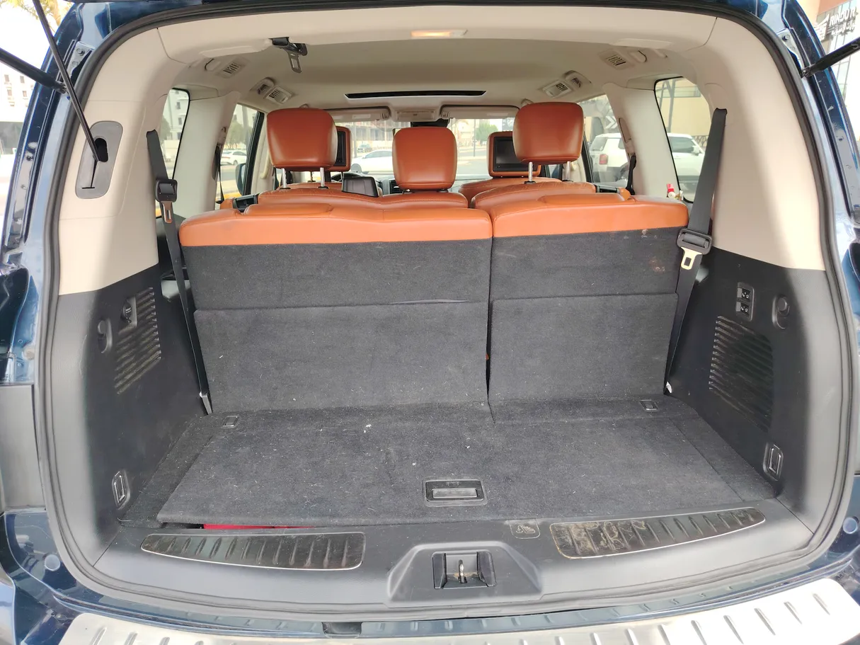 Car image 26