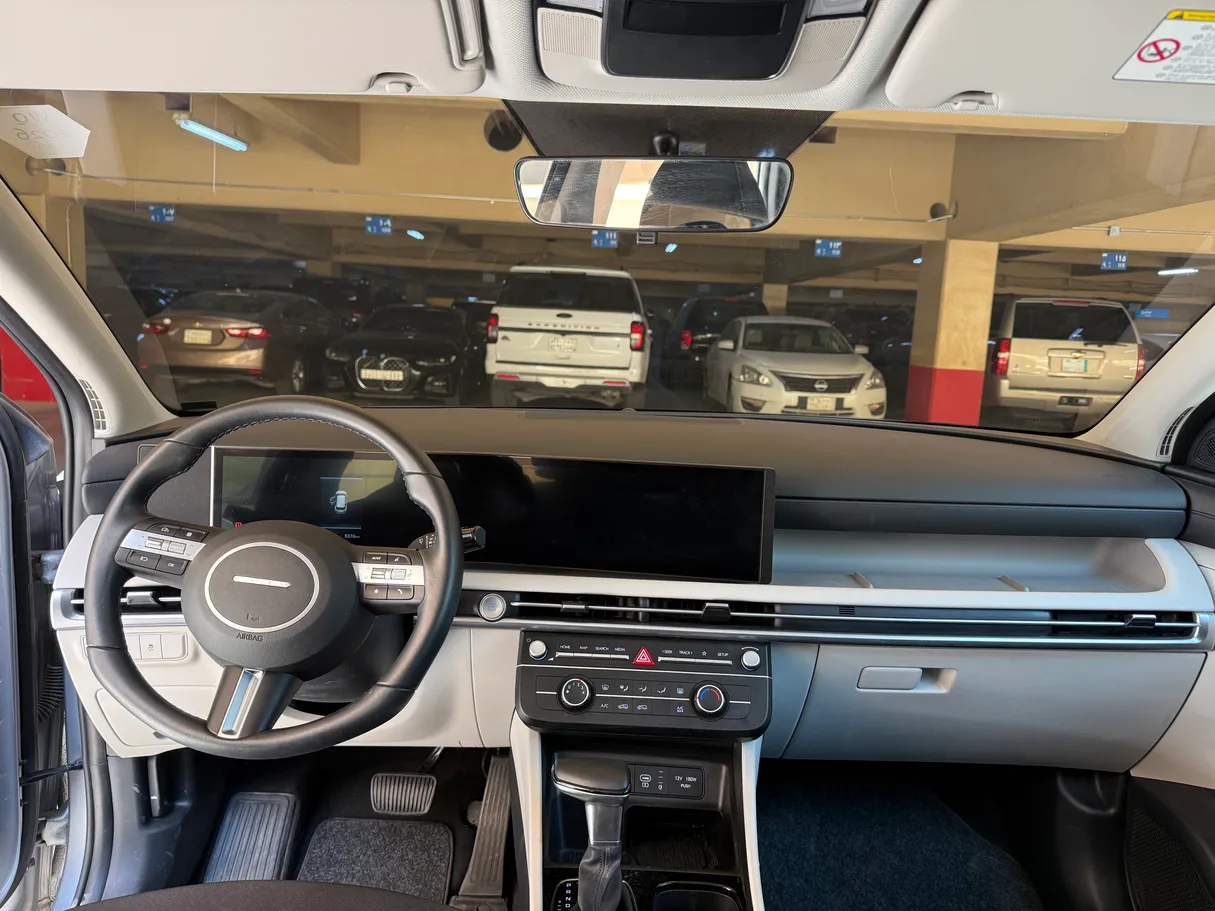 Car image 7