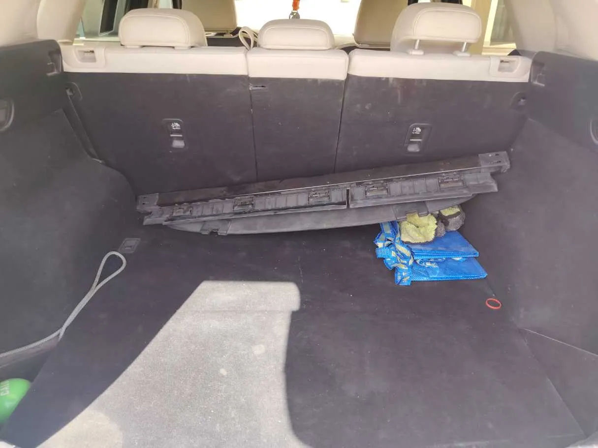 Car image 20