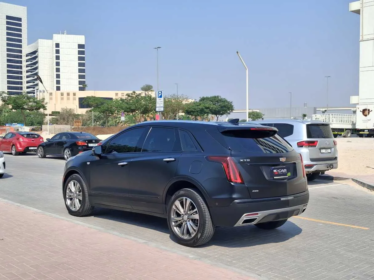 Car image 5
