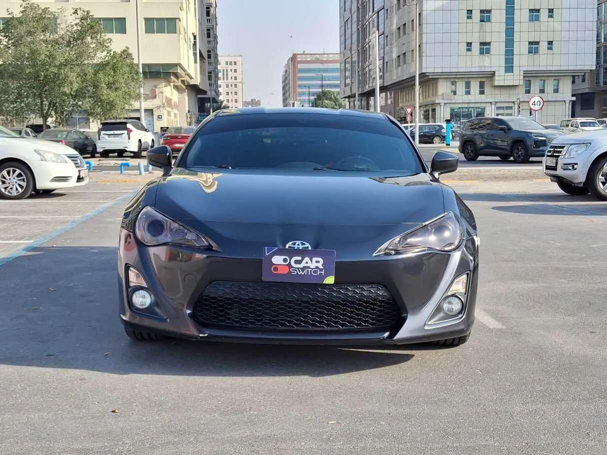 Car image 2