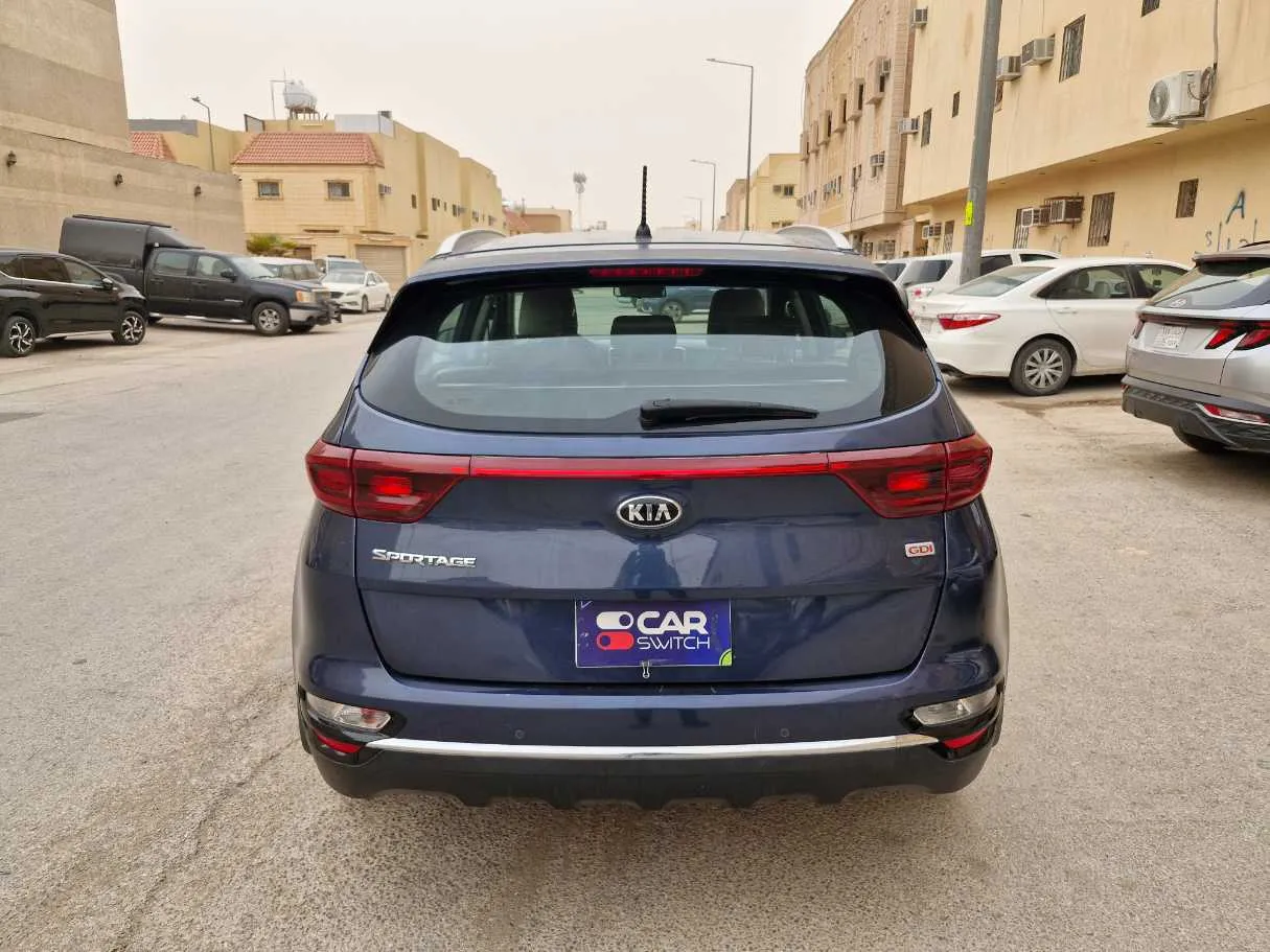 Car image 6