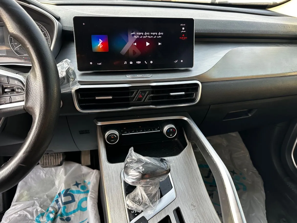 Car image 16