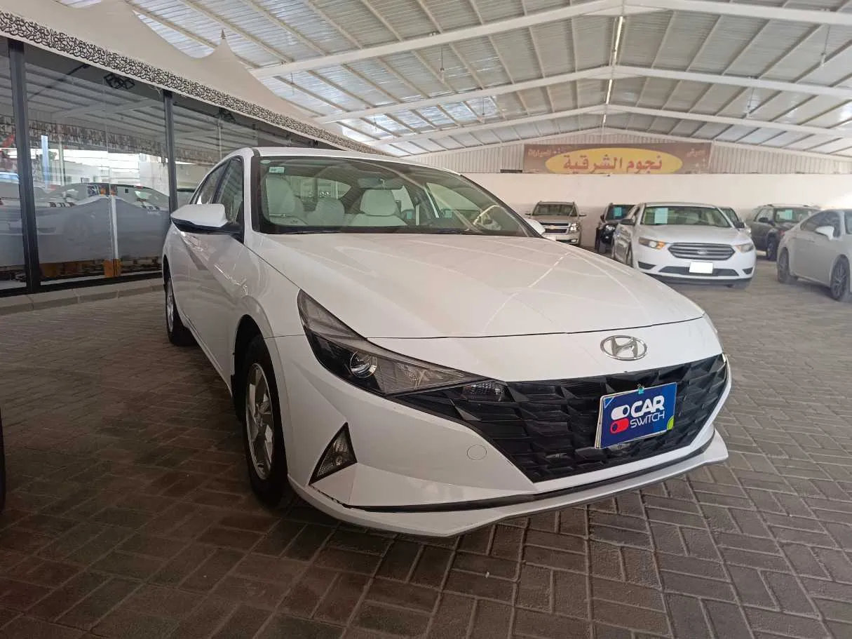 Car image 3