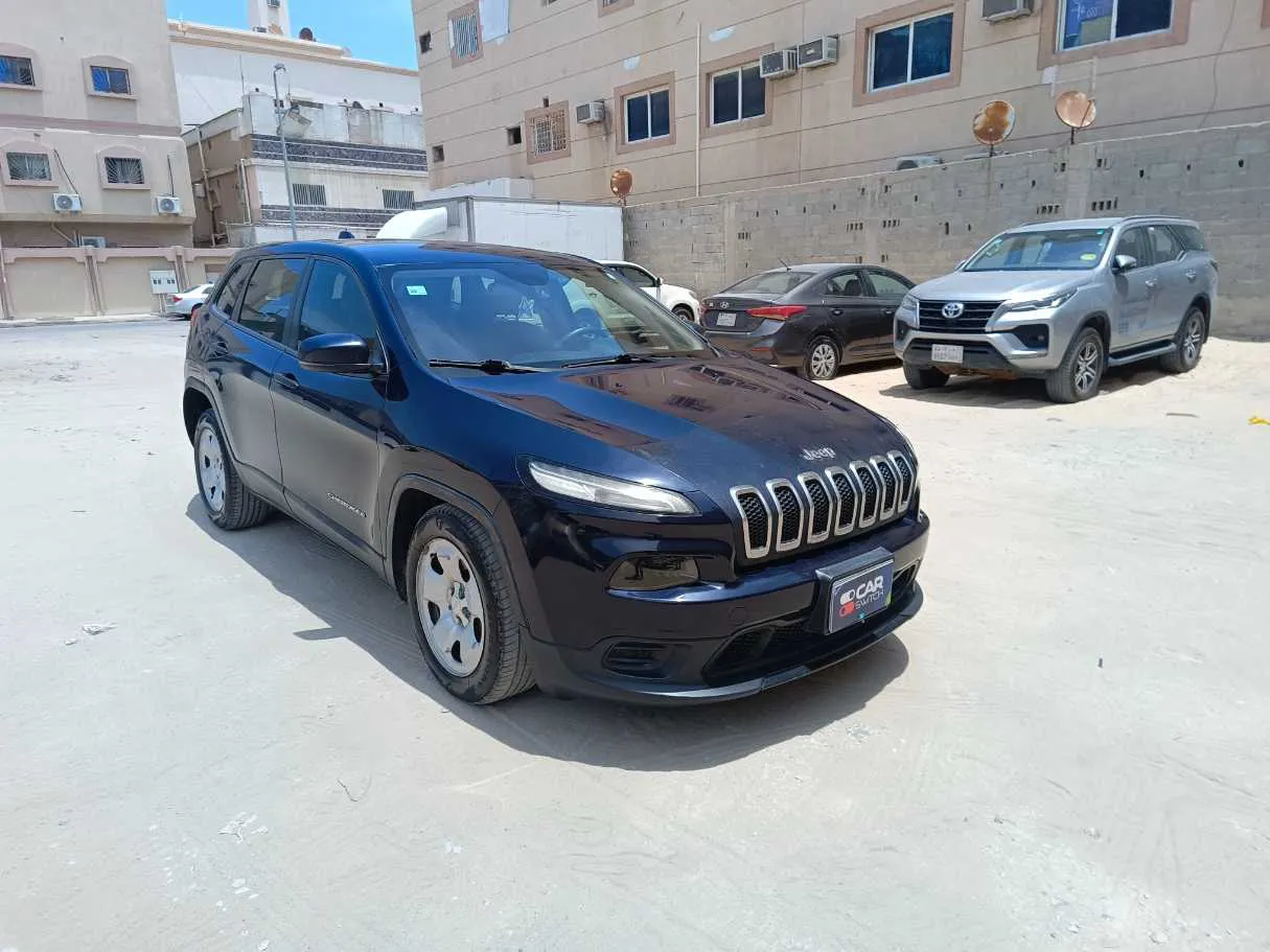 Car image 3