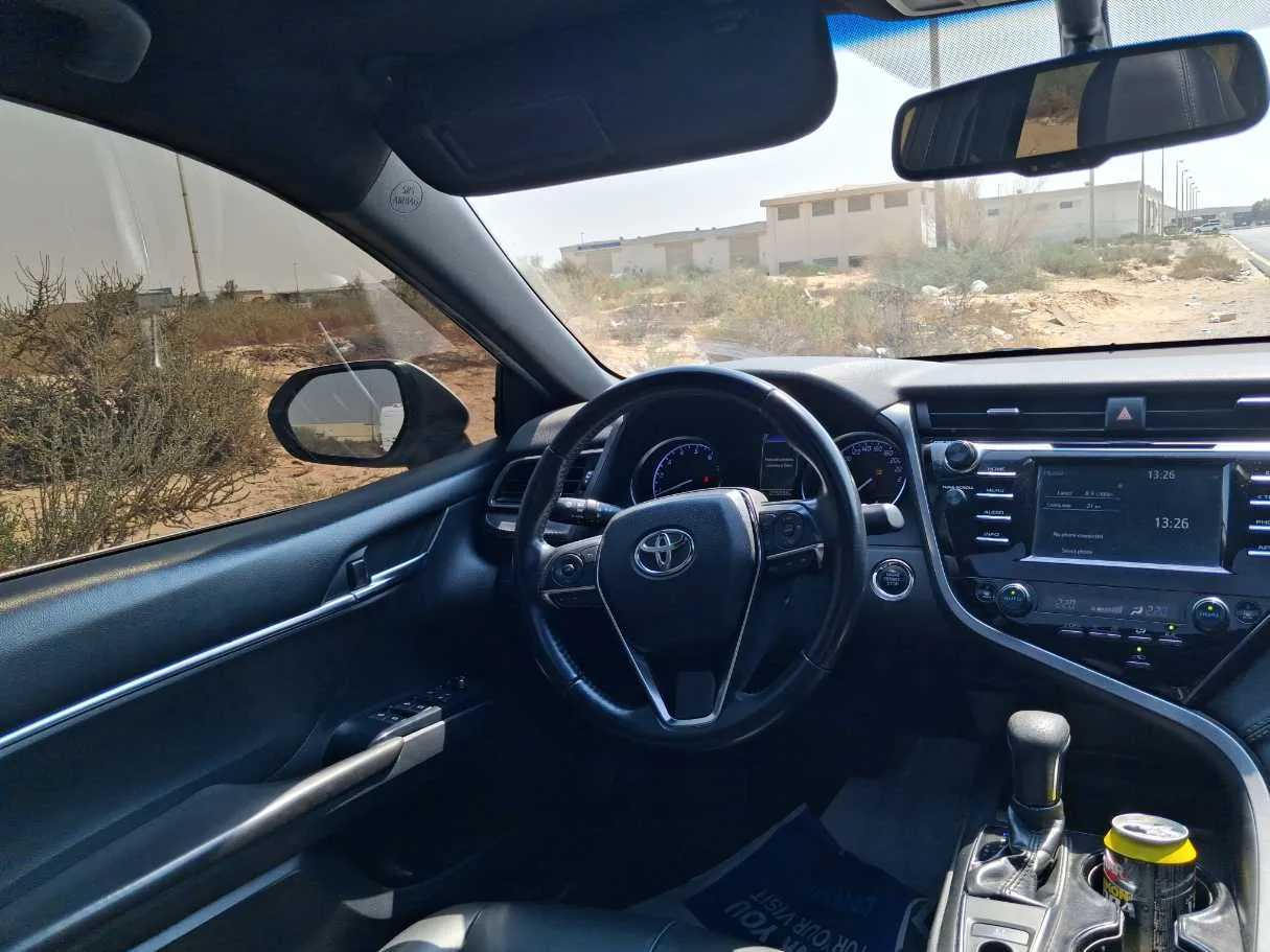 Car image 16